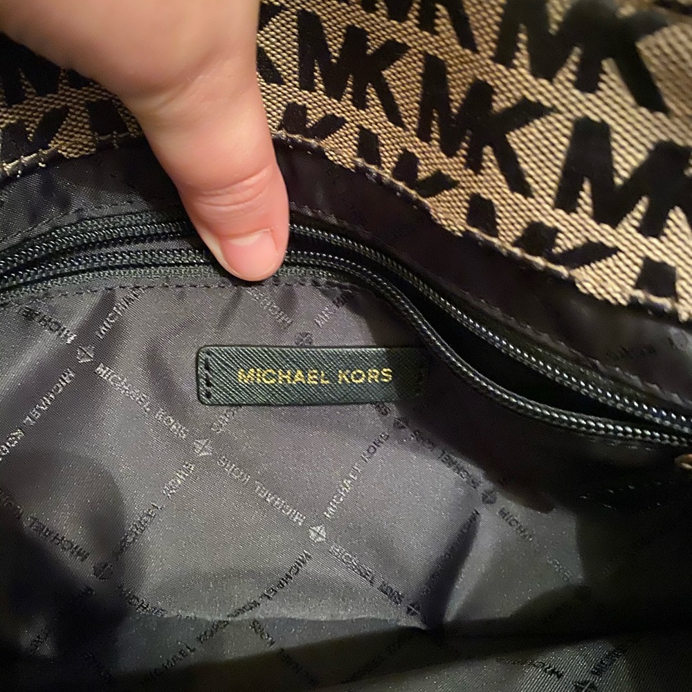Purse - Picture 4 of 6